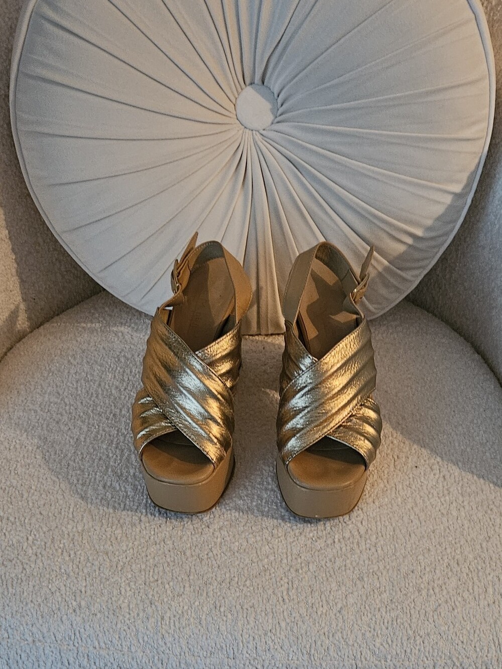 Le Mariné "Disco"Leather Metallic Gold Crisscross Platform Sandals - Women's